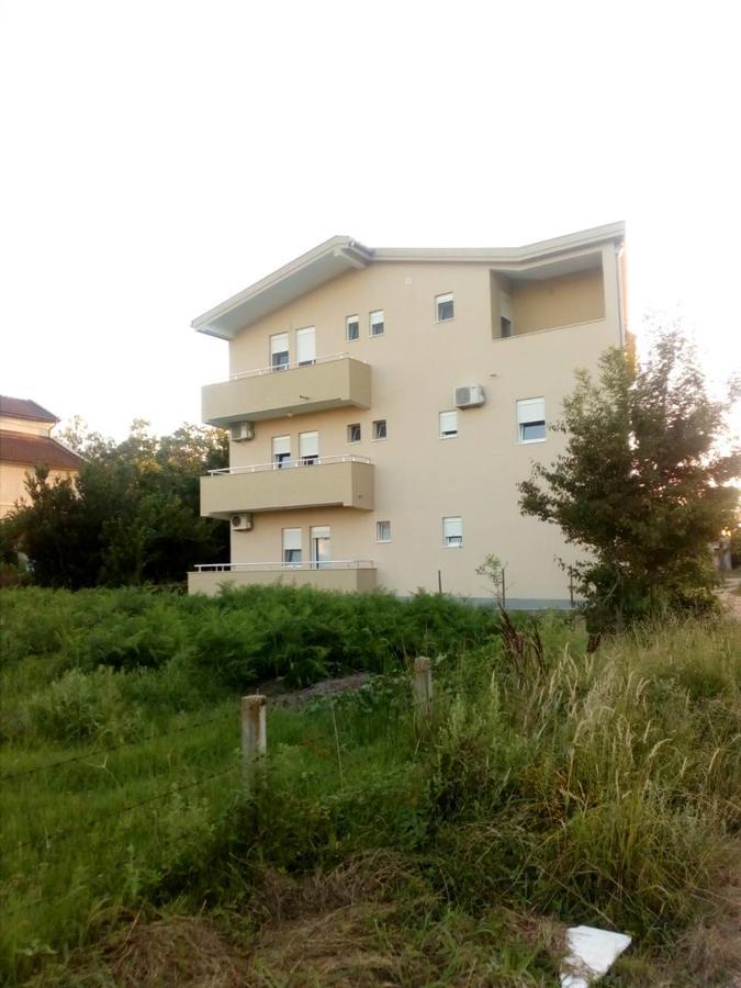 Tufio Apartmani 乌尔齐尼 外观 照片