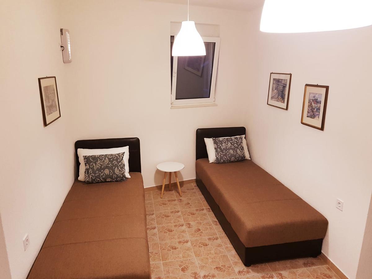 Tufio Apartmani 乌尔齐尼 外观 照片